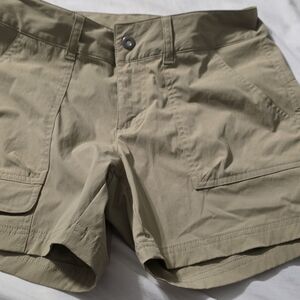 Columbia Khaki Women's Shorts Size 6